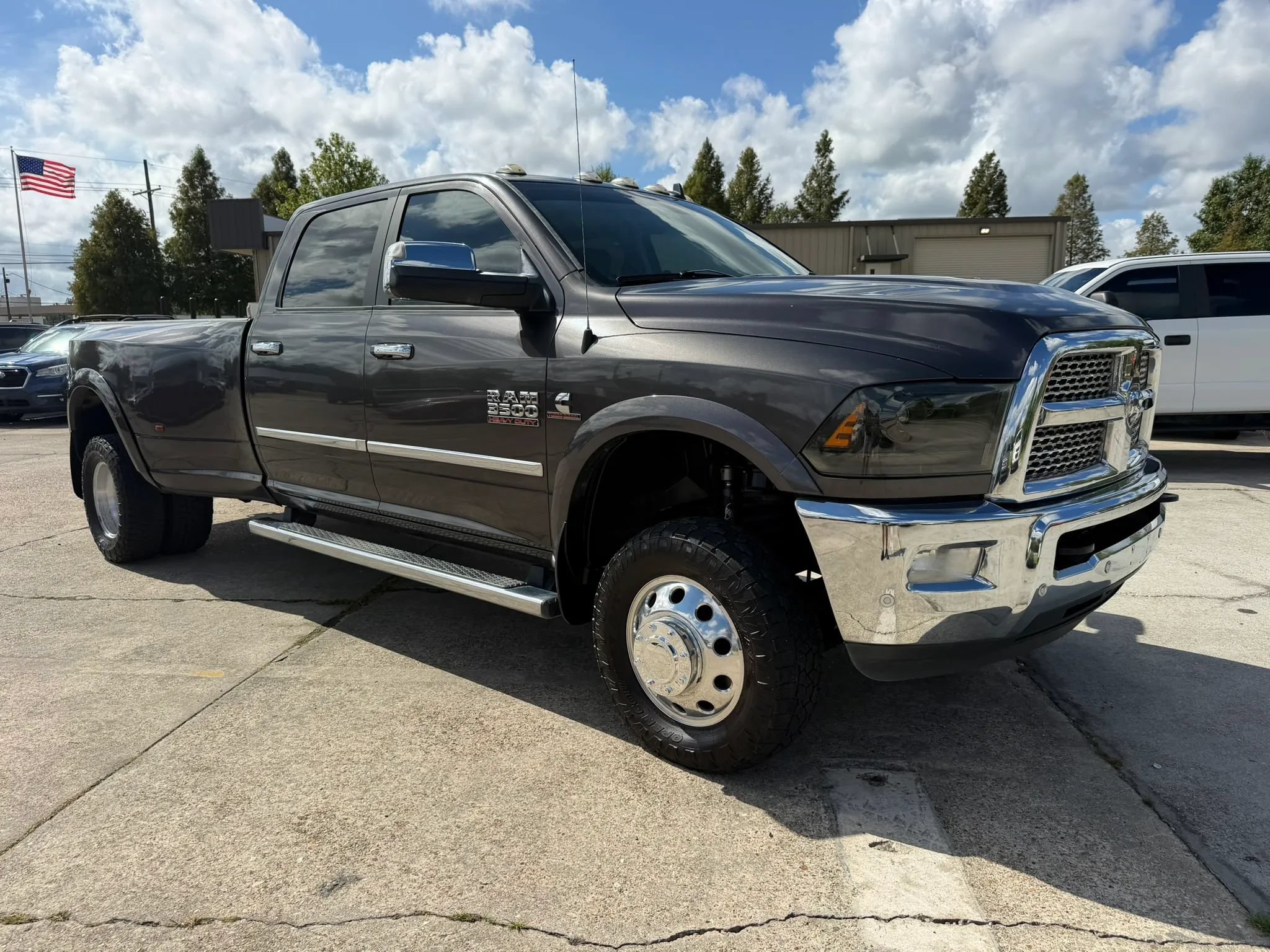 Used 2018 RAM 3500 Laramie AWD/4WD image 8