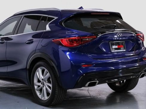 Used 2018 INFINITI QX30 Premium w/ Cargo Package image 14