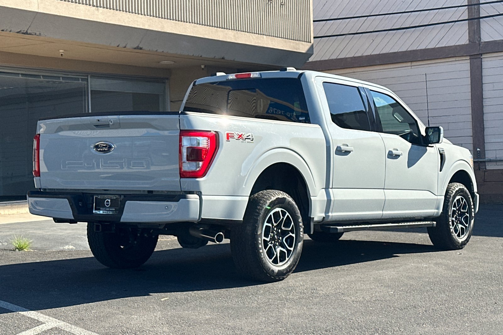 Used 2023 Ford F150 Lariat AWD/4WD image 2
