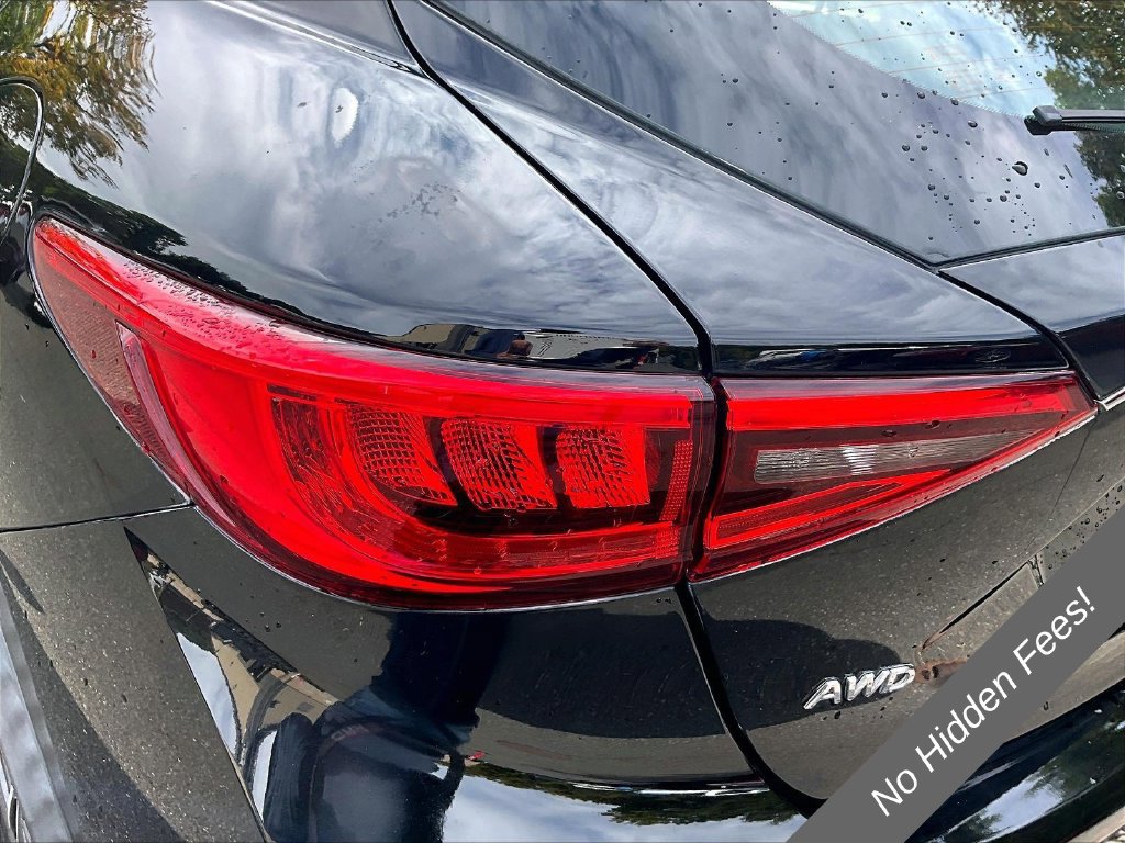 Used 2017 INFINITI QX30 AWD image 26