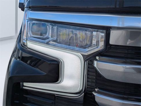 Used 2023 Chevrolet Silverado 1500 High Country w/ High Country Premium Package image 9