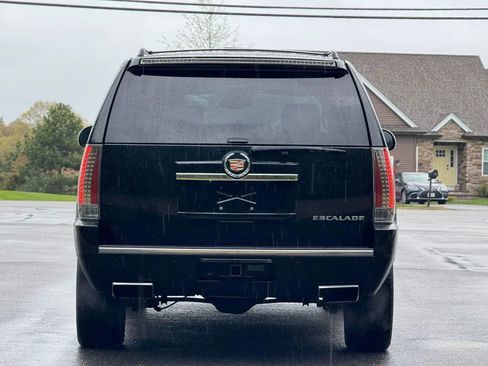 Used 2014 Cadillac Escalade Premium AWD/4WD image 7