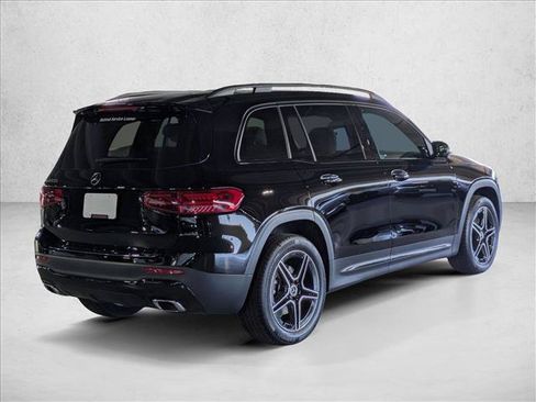 Used 2026 Mercedes-Benz GLB 250 image 8