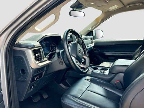Used 2024 Ford Expedition XLT AWD/4WD image 26