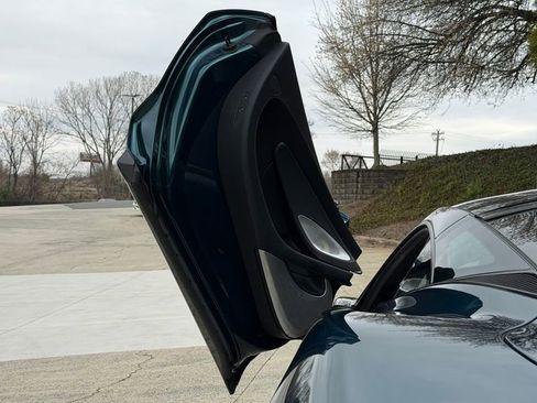 Used 2021 McLaren GT image 11