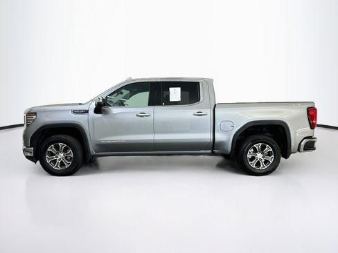 Used 2025 GMC Sierra 1500 SLT AWD/4WD image 4