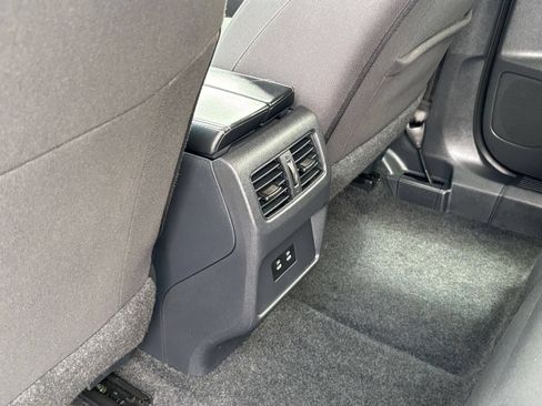 Used 2025 Nissan Rogue SV FWD image 24