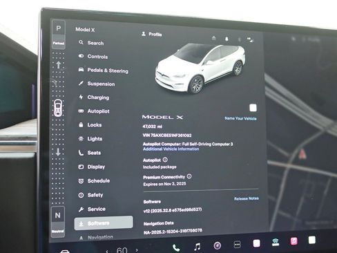 Used 2022 Tesla Model X image 27