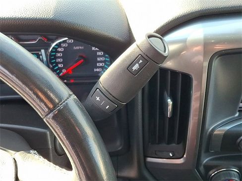 Used 2018 Chevrolet Silverado 1500 LT w/ All Star Edition image 13