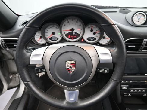Used 2009 Porsche 911 Carrera 4S image 9