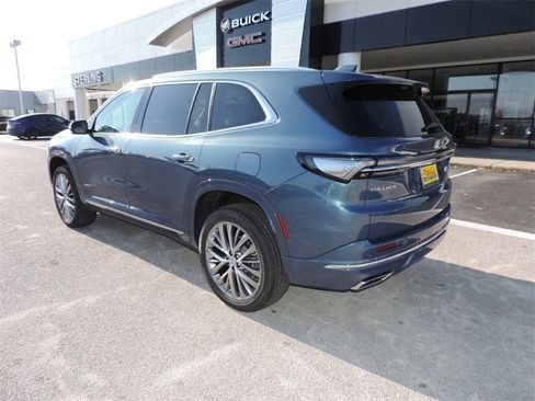 New 2026 Buick Enclave Avenir image 7