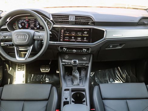 Used 2025 Audi Q3 2.0T Premium w/ Convenience Package image 12