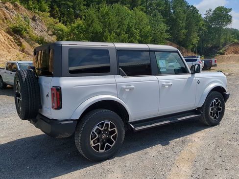Used 2025 Ford Bronco Outer Banks w/ Matte Film Protection Package image 4