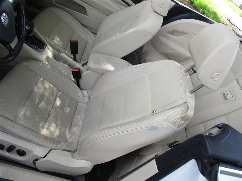 Used 2009 Volkswagen Eos Komfort FWD image 14