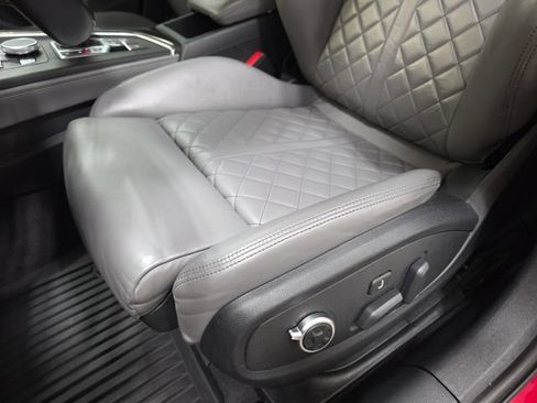 Used 2019 Audi S4 Premium Plus w/ Premium Plus Package image 29