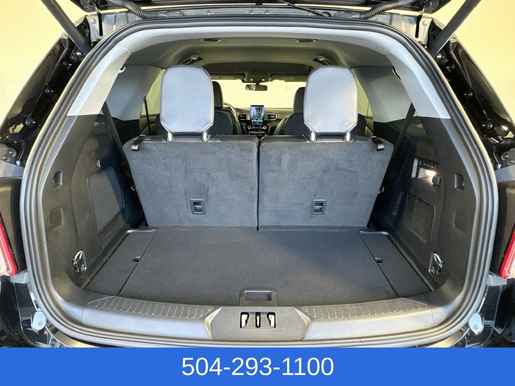 Used 2024 Ford Explorer Limited w/ Limited Technology Package RWD image 29