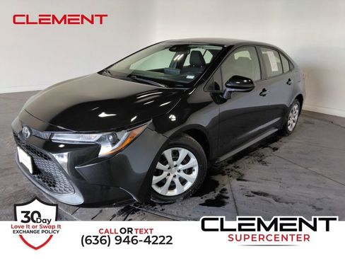 Used 2022 Toyota Corolla LE image 1