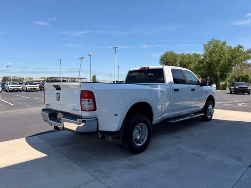 Used 2024 RAM 3500 Big Horn AWD/4WD image 8