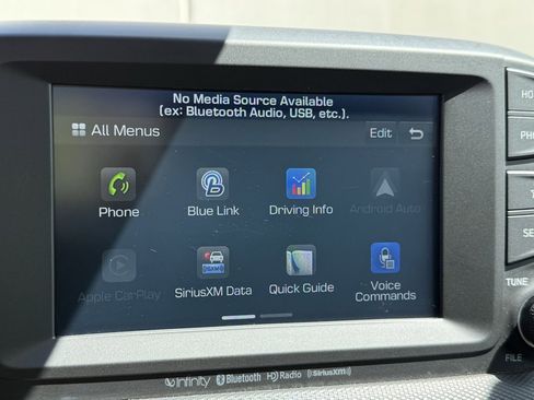 Used 2021 Hyundai Kona Limited image 9