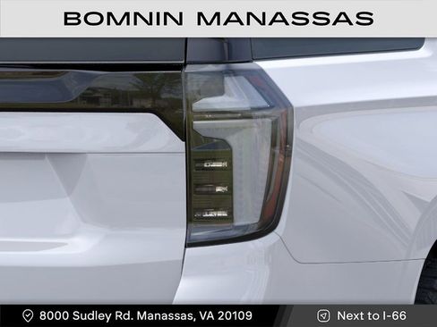 New 2026 Chevrolet Suburban Z71 AWD/4WD image 11