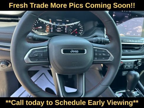 Used 2025 Jeep Compass Trailhawk AWD/4WD image 6