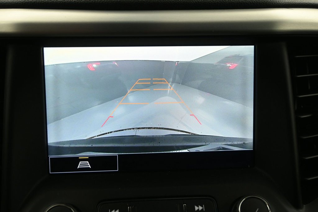 Used 2021 GMC Acadia SLT FWD image 18