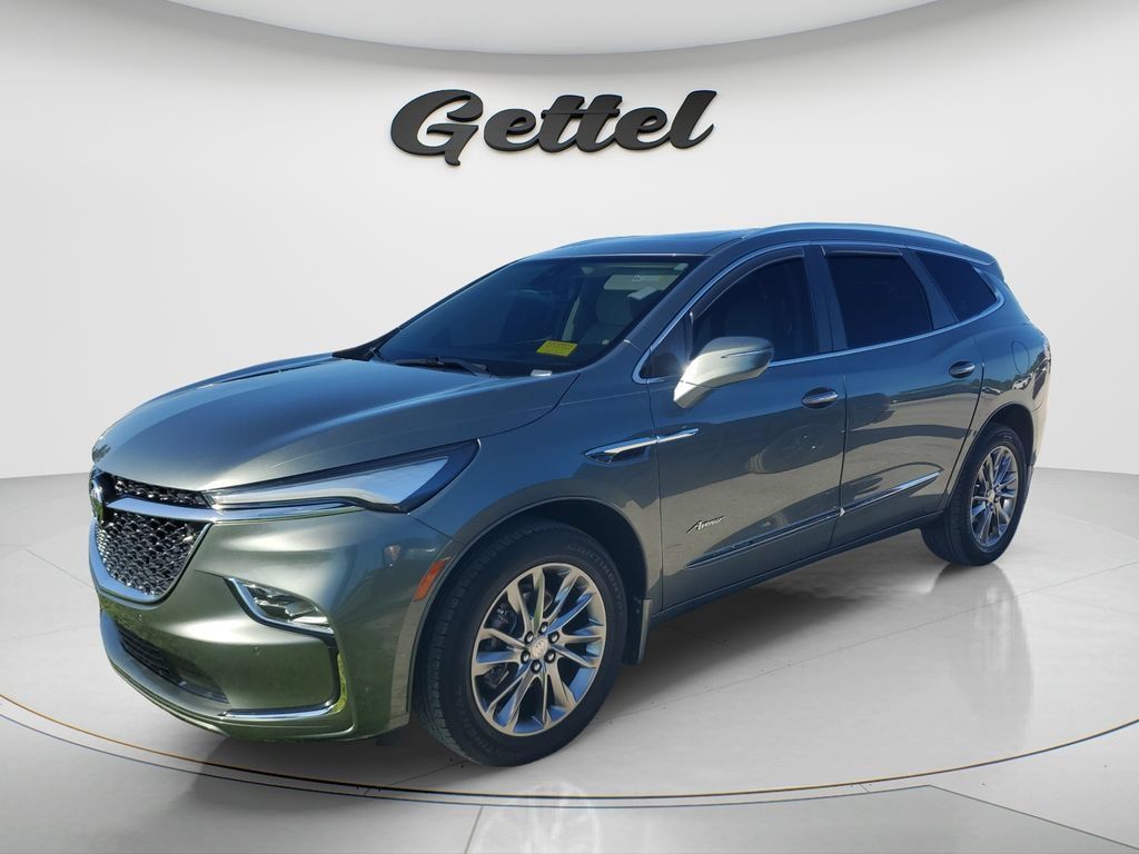 Used 2022 Buick Enclave Avenir w/ Avenir Technology Package FWD image 1