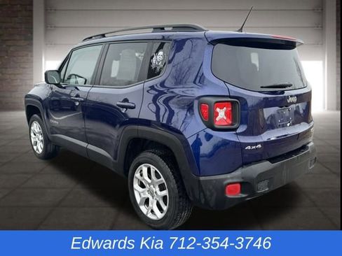 Used 2016 Jeep Renegade Latitude image 8