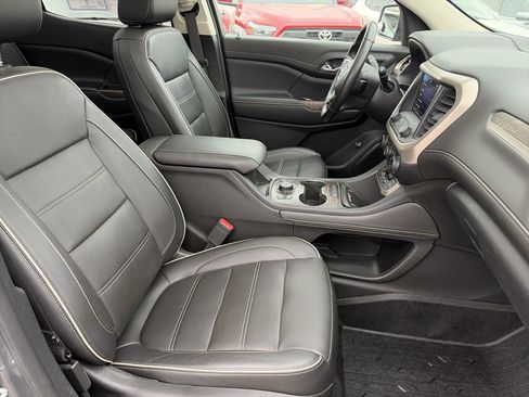 Used 2020 GMC Acadia Denali w/ Denali Ultimate Package AWD/4WD image 14