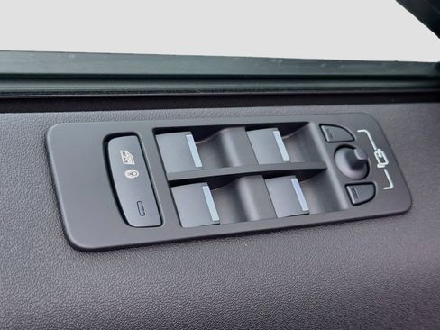 New 2026 Land Rover Discovery Sport Landmark AWD/4WD image 22
