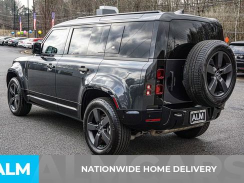 Used 2023 Land Rover Defender 110 X-Dynamic SE image 4