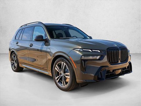 New 2027 BMW X7 xDrive40i w/ M Sport Package AWD/4WD image 3