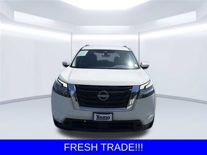 Used 2025 Nissan Pathfinder SV