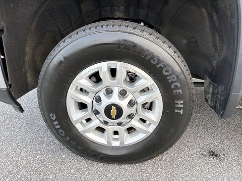 Used 2025 Chevrolet Silverado 2500 LT w/ Convenience Package AWD/4WD image 10
