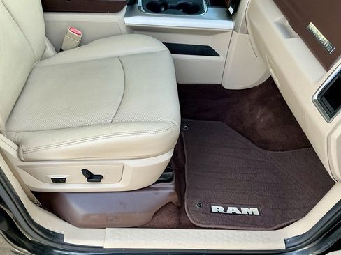 Used 2016 RAM 1500 Laramie w/ Convenience Group image 23