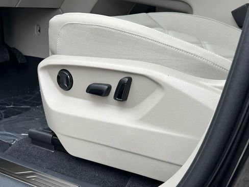 New 2026 Volkswagen Atlas SE image 22