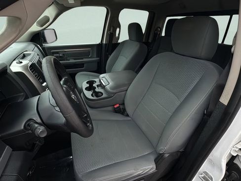 Used 2016 RAM 1500 Classic SLT AWD/4WD image 11