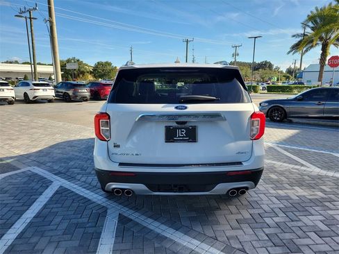 Used 2021 Ford Explorer Platinum w/ Equipment Group 601A image 4