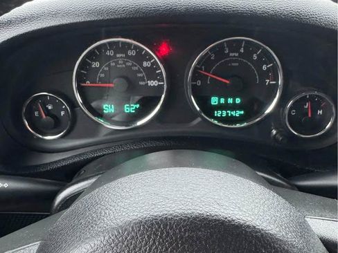 Used 2015 Jeep Wrangler Unlimited Sport w/ Quick Order Package 24S AWD/4WD image 9