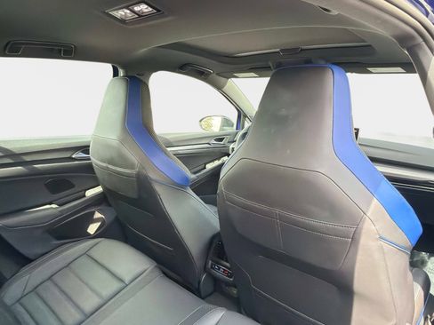 Used 2025 Volkswagen Golf 2.0T image 31