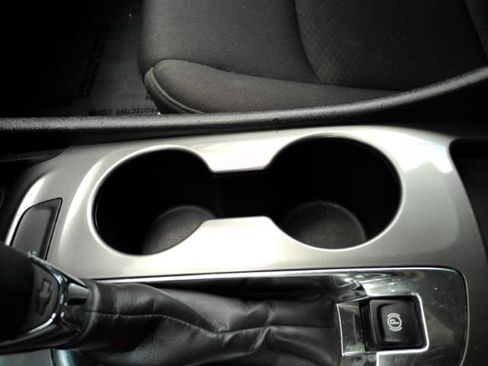 Used 2023 Chevrolet Malibu LS FWD image 45