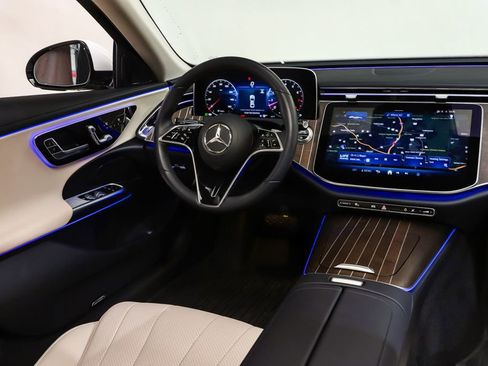 Certified 2025 Mercedes-Benz E 450 4MATIC Sedan image 12