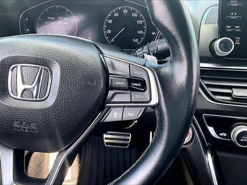 Used 2018 Honda Accord Sport image 25