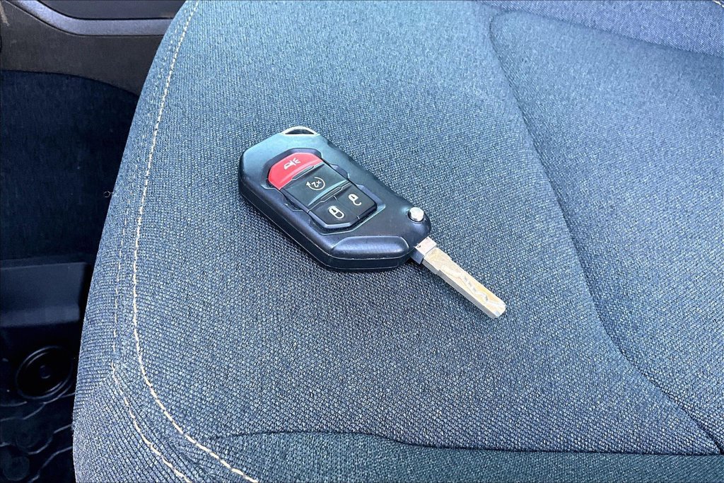 Used 2024 Jeep Gladiator Sport AWD/4WD image 36