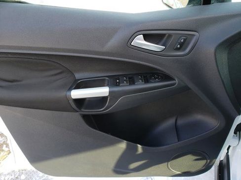 Used 2016 Ford Transit Connect XLT image 11