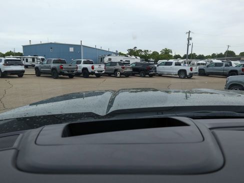 New 2026 GMC Sierra 2500 AT4X w/ LPO, Black Badging Package AWD/4WD image 29