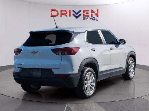 Used 2024 Chevrolet TrailBlazer LS FWD image 5