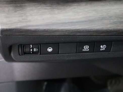 Used 2023 Nissan Ariya FWD image 22