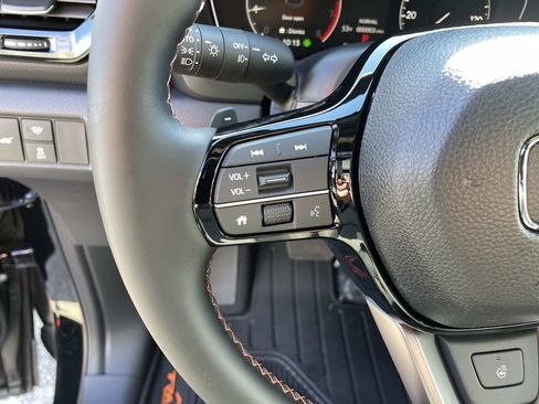 New 2025 Honda Pilot TrailSport image 19