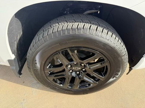 New 2026 Chevrolet Silverado 1500 Custom w/ LPO, Dark Essentials Package image 4